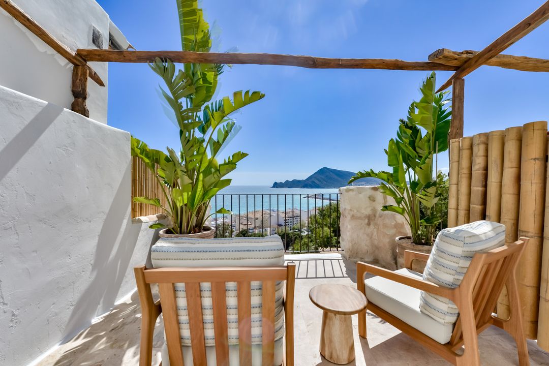 King room with private terrace and sea view at Santa Barbara