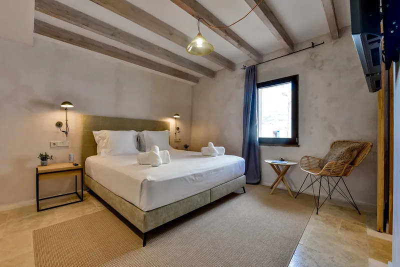 King room at Maison Salva — photo 5